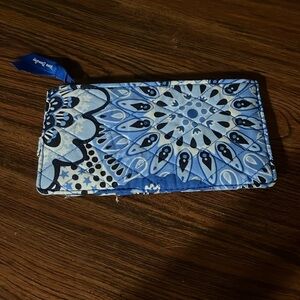 Vera Bradley Blue Star Medallion Thin Card Holder Wallet